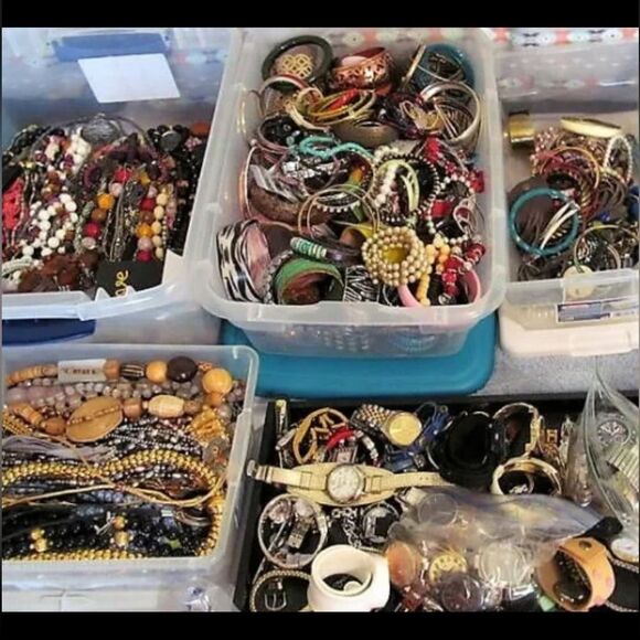 3 LBs UNSEARCHED VTG 2 MOD JEWELRY LOT~ WEARABLE - Picture 2 of 10